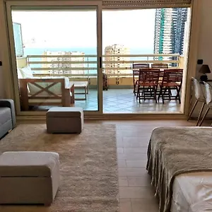 Appartement Climatisé - Belle Vue Mer-piscine, Beausoleil