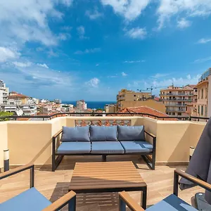 Superbe Penthouse Proche Monaco Grande Terrasse Appartamento